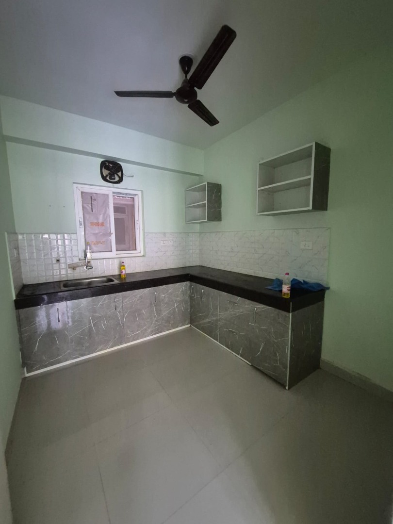 Semi Furnished 3bhk in Kahilipara, Guwahati, Assam, India for Rent